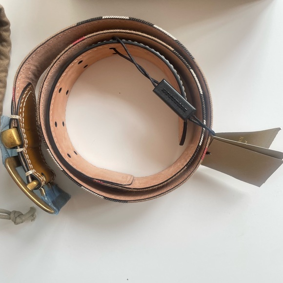 Burberry Belt. NWT. - Picture 5 of 11
